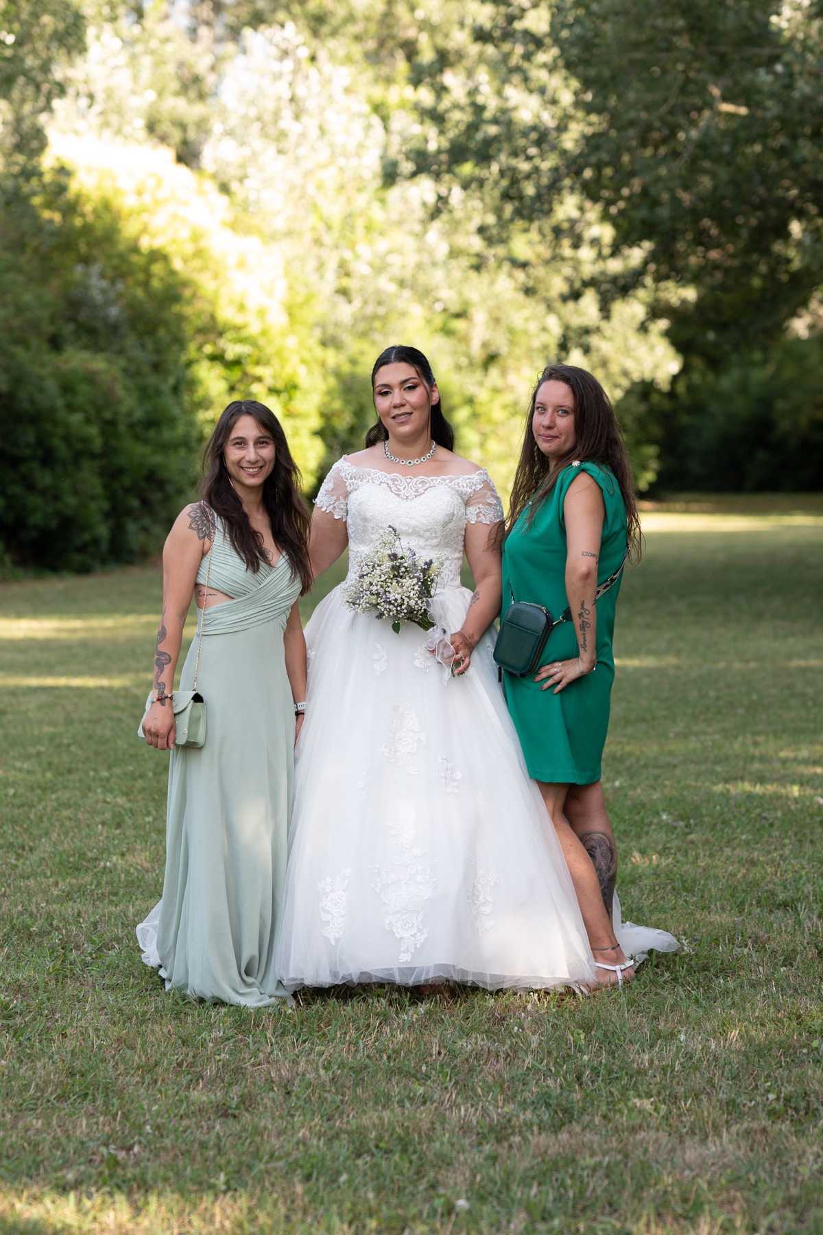 Portrait de la mariée avec ses proches