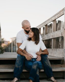 ✨ 𝐬𝐞́𝐚𝐧𝐜𝐞 𝐜𝐨𝐮𝐩𝐥𝐞 ✨
envie de prendre un moment rien qu’à deux ? 💕

je te propose une séance photo pour capturer votre complicité, vos regards, vos rires… tout ce qui fait votre histoire 📸

en ville, en pleine nature ou dans un lieu qui vous ressemble, on crée ensemble des souvenirs qui vous suivront toute votre vie ✨

📍 séances sur réservation
📩 écris-moi en DM pour organiser votre shooting 💫

#seancecouple #photographie #photographenimes #nimes