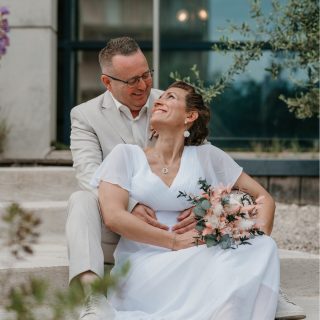 ✨ 𝐦𝐚𝐫𝐢𝐚𝐠𝐞 𝐝𝐞 𝐝𝐞𝐫𝐧𝐢𝐞̀𝐫𝐞 𝐦𝐢𝐧𝐮𝐭𝐞 ? ✨

ton mariage approche et tu n’as pas encore trouvé ton photographe ? 💍📸

bonne nouvelle, il me reste encore quelques 𝐝𝐚𝐭𝐞𝐬 𝐝𝐢𝐬𝐩𝐨𝐧𝐢𝐛𝐥𝐞𝐬 𝐞𝐧 𝐣𝐮𝐢𝐥𝐥𝐞𝐭 𝐞𝐭 𝐚𝐨𝐮̂𝐭 ☀️

que tu sois en pleine organisation de dernière minute ou que tu viennes juste d’avoir un déclic, je suis là pour t’accompagner et capturer chaque moment de ta journée

je prends le temps de raconter ton histoire, avec tes émotions, tes proches, et tous ces instants que tu ne veux surtout pas oublier ✨

📍 disponibilités limitées
📩 contacte-moi dès maintenant pour réserver ta date 💕

#Mariage #photographenimes #reportagemariage #mariage2026 #mariage2027