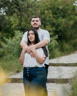 𝐒𝐨𝐧𝐢𝐚 & 𝐓𝐫𝐢𝐬𝐭𝐚𝐧 🤍💍 

Ils se sont dit "oui" il y a quelques jours, entourés de leurs proches et de beaucoup d'amour. ✨

Je les ai rencontrés il y a un mois à l'occasion de leur séance engagement, et le feeling est tout de suite passé. C'est d'ailleurs pour cela que cette séance est si importante à mes yeux : elle me permet de prendre le temps de vous connaître, de découvrir votre histoire et de créer un véritable lien avant le grand jour.

Parce que les plus belles photos naissent souvent de la confiance et de l'émotion, j'offre une séance engagement à tous mes futurs mariés. 📸🤍

Vous vous mariez prochainement ? 
𝐈𝐥 𝐫𝐞𝐬𝐭𝐞 𝐞𝐧𝐜𝐨𝐫𝐞 𝐪𝐮𝐞𝐥𝐪𝐮𝐞𝐬 𝐝𝐚𝐭𝐞𝐬 𝐝𝐢𝐬𝐩𝐨𝐧𝐢𝐛𝐥𝐞𝐬 𝐩𝐨𝐮𝐫 𝐥𝐚 𝐟𝐢𝐧 𝐝𝐞 𝐬𝐚𝐢𝐬𝐨𝐧 𝟐𝟎𝟐𝟔, 𝐞𝐭 𝐥'𝐚𝐠𝐞𝐧𝐝𝐚 𝟐𝟎𝟐𝟕 𝐞𝐬𝐭 𝐝𝐞́𝐣𝐚̀ 𝐨𝐮𝐯𝐞𝐫𝐭 𝐚𝐯𝐞𝐜 𝐩𝐥𝐮𝐬𝐢𝐞𝐮𝐫𝐬 𝐫𝐞́𝐬𝐞𝐫𝐯𝐚𝐭𝐢𝐨𝐧𝐬 𝐞𝐧 𝐜𝐨𝐮𝐫𝐬.

N'attendez pas trop longtemps pour réserver votre reportage de mariage ! ✨
.
.
📍 Montpellier, Nîmes & alentours
📩 Cindyflp.photographie@gmail.com
.
#Mariage #mariage2026 #photographenimes #mariagenimes #mariagesuddefrance